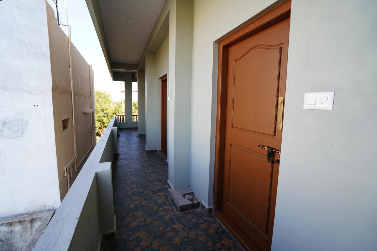 Akash Homestay Hampi Zewnętrze zdjęcie