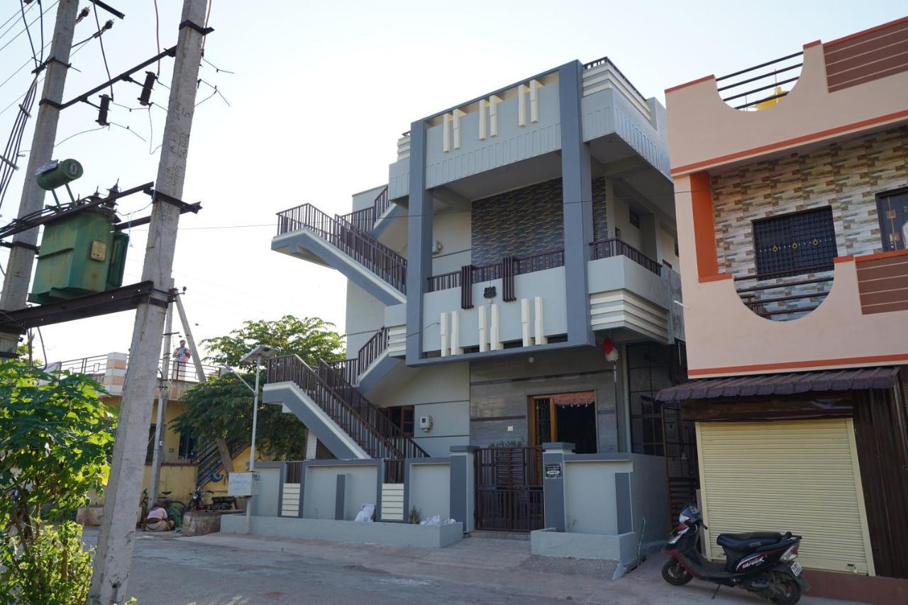 Akash Homestay Hampi Zewnętrze zdjęcie